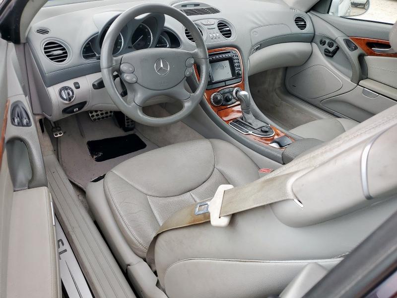 WDBSK75FX4F070969 - 2004 MERCEDES-BENZ SL 500 银色 照片 15