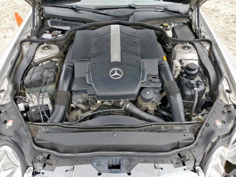 WDBSK75FX4F070969 - 2004 MERCEDES-BENZ SL 500 银色 照片 19