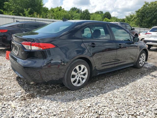 5YFEPMAE6MP213162 - 2021 TOYOTA COROLLA LE BLACK photo 3