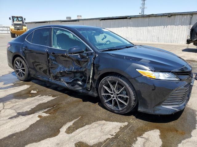 4T1F11AK0LU896239 - 2020 TOYOTA CAMRY XLE 石墨色 照片 4