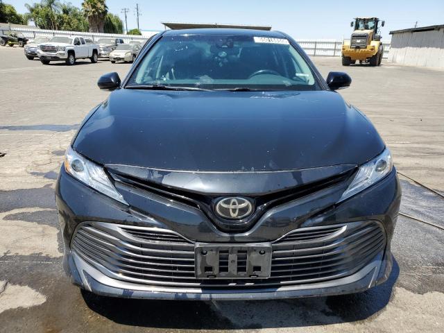 4T1F11AK0LU896239 - 2020 TOYOTA CAMRY XLE 石墨色 照片 5