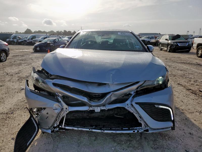 4T1G11AK8RU196899 - 2024 TOYOTA CAMRY SE NIGHT SHADE SILVER photo 5