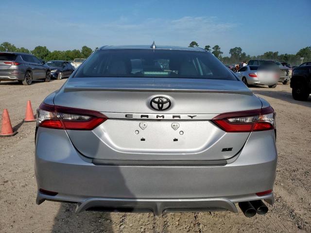 4T1G11AK8RU196899 - 2024 TOYOTA CAMRY SE NIGHT SHADE SILVER photo 6