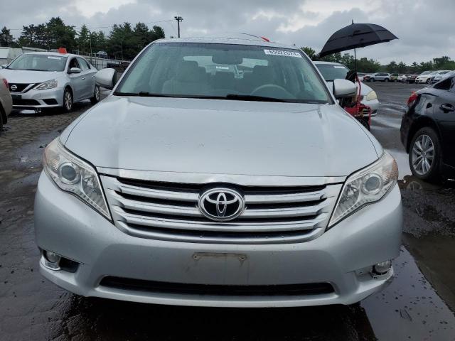 4T1BK3DB4BU436681 - 2011 TOYOTA AVALON BASE 银色 照片 5