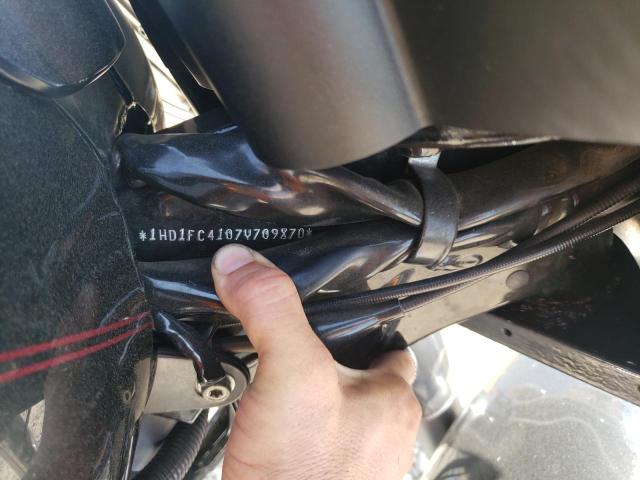 1HD1FC4107Y709870 - 2007 HARLEY-DAVIDSON FLHTCUI 黑色 照片 10