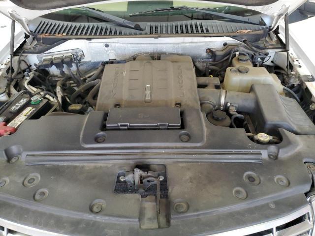 5LMJJ2J50AEJ00250 - 2010 LINCOLN NAVIGATOR WHITE photo 12