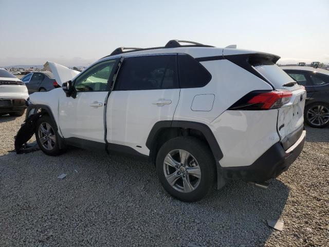 JTMRWRFV1RD265657 - 2024 TOYOTA RAV4 XLE WHITE photo 2