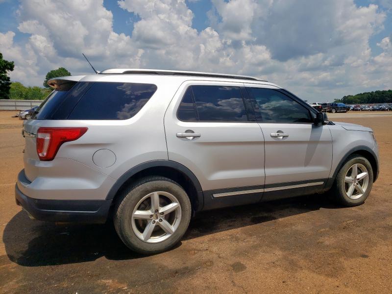 1FM5K7D84JGB39271 - 2018 FORD EXPLORER XLT Silber Foto 3