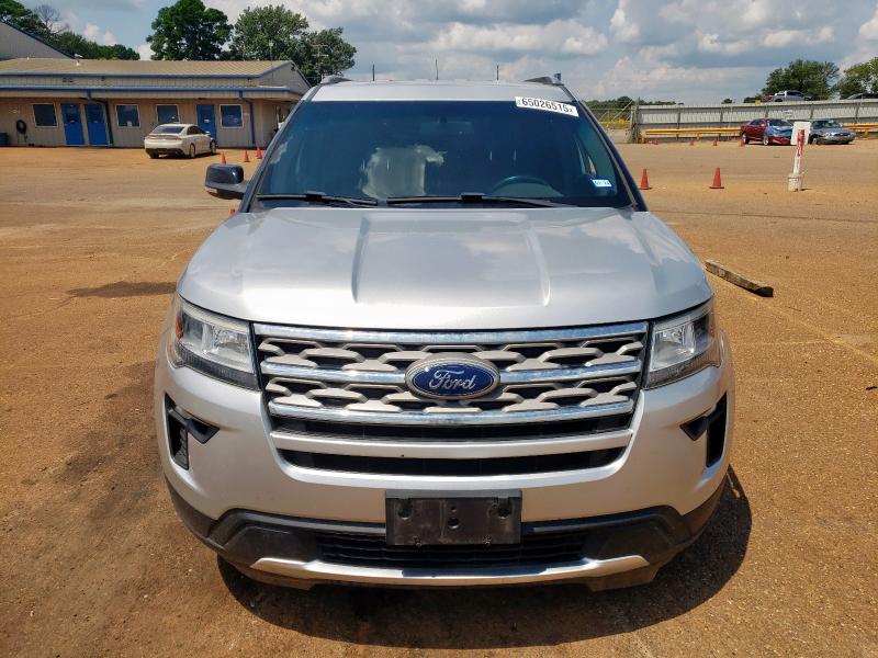 1FM5K7D84JGB39271 - 2018 FORD EXPLORER XLT Silber Foto 5