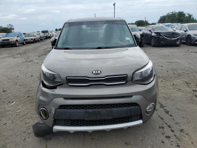 KNDJP3A5XH7422582 - 2017 KIA SOUL + GRAY photo 5