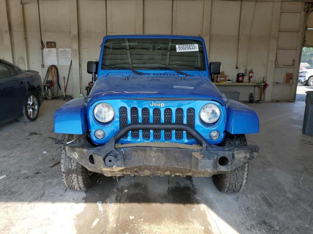 1C4GJWBG3FL563284 - 2015 JEEP WRANGLER SAHARA BLUE photo 5