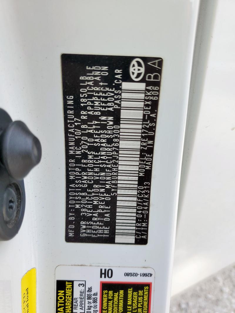 5YFBURHE2JP768300 - 2018 TOYOTA COROLLA L WHITE photo 13