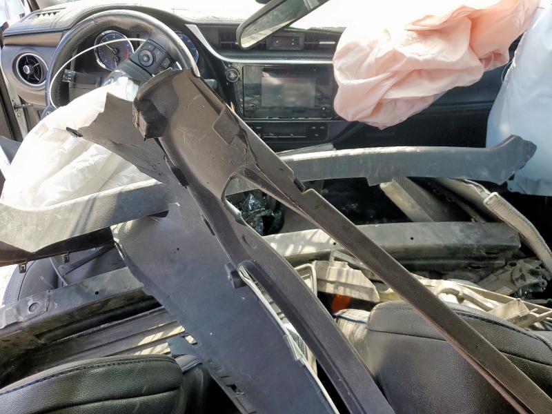 5YFBURHE2JP768300 - 2018 TOYOTA COROLLA L WHITE photo 8