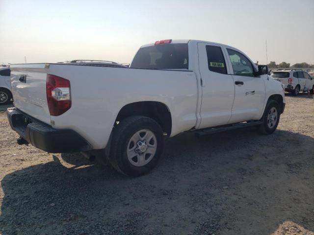 5TFRM5F12KX142157 - 2019 TOYOTA TUNDRA DOUBLE CAB SR/SR5 WHITE photo 3