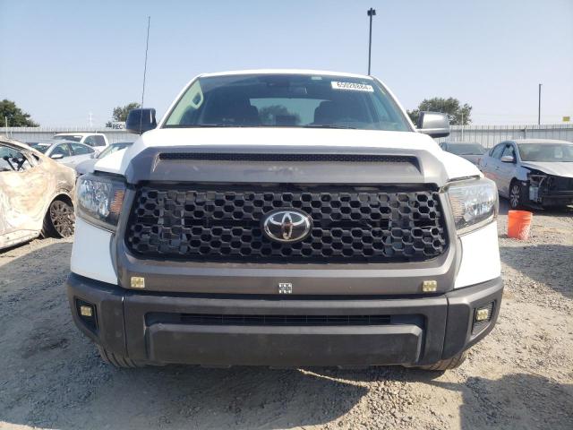 5TFRM5F12KX142157 - 2019 TOYOTA TUNDRA DOUBLE CAB SR/SR5 WHITE photo 5