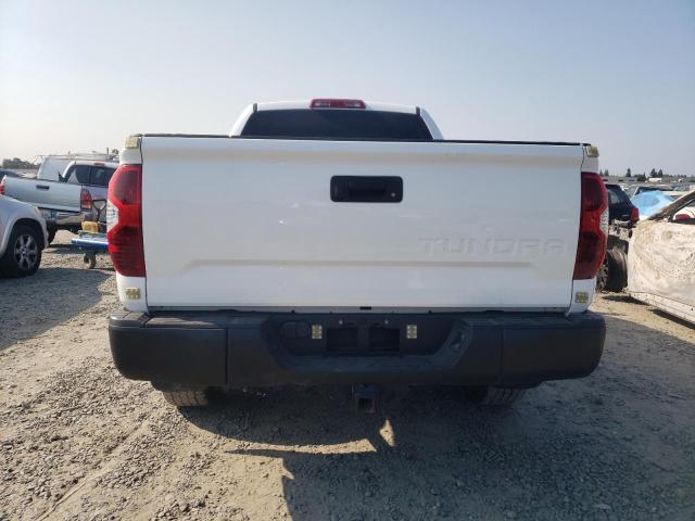 5TFRM5F12KX142157 - 2019 TOYOTA TUNDRA DOUBLE CAB SR/SR5 WHITE photo 6