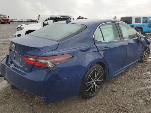 4T1S11AK7RU264524 - 2024 TOYOTA CAMRY SE NIGHT SHADE BLUE photo 3
