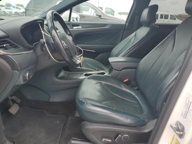 5LMCJ3C93KUL25848 - 2019 LINCOLN MKC RESERVE თეთრი ფოტო 7