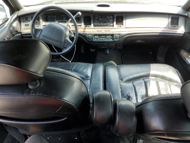 1LNLM81WXVY745863 - 1997 LINCOLN TOWN CAR EXECUTIVE BLACK photo 8