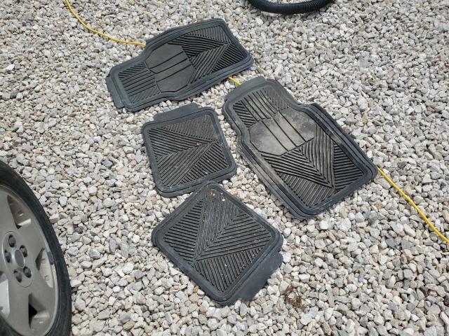 5GZCZ63474S810920 - 2004 SATURN VUE SILVER photo 13