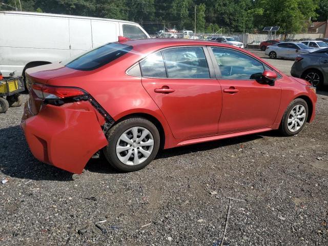 5YFEPMAE5MP220684 - 2021 TOYOTA COROLLA LE RED photo 3