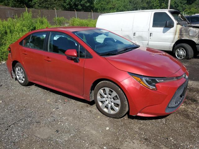 5YFEPMAE5MP220684 - 2021 TOYOTA COROLLA LE RED photo 4
