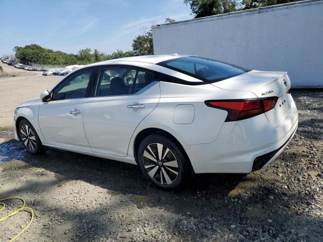 1N4BL4DW6NN366583 - 2022 NISSAN ALTIMA SV WHITE photo 2