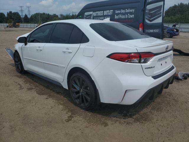 5YFP4MCE8RP170563 - 2024 TOYOTA COROLLA SE WHITE photo 2