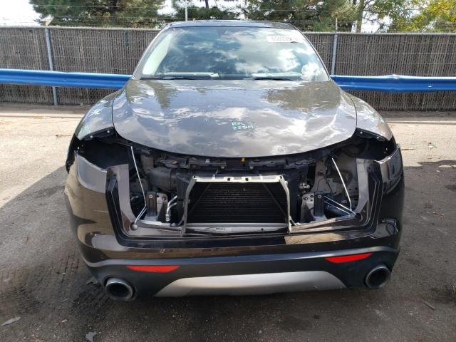 ZASFAKBN0J7B76378 - 2018 ALFA ROMEO STELVIO TI BROWN photo 5