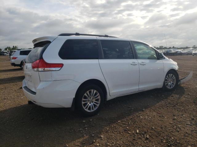 5TDYK3DC0CS270477 - 2012 TOYOTA SIENNA XLE თეთრი ფოტო 3