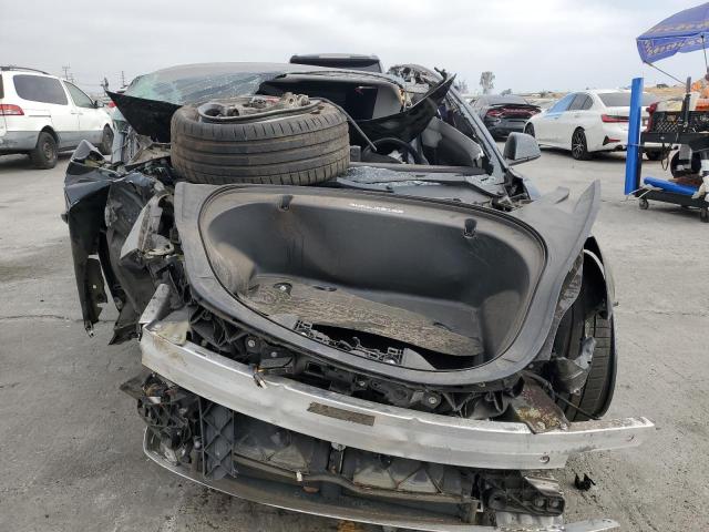 5YJ3E1EB1JF188125 - 2018 TESLA MODEL 3 Qara foto 5