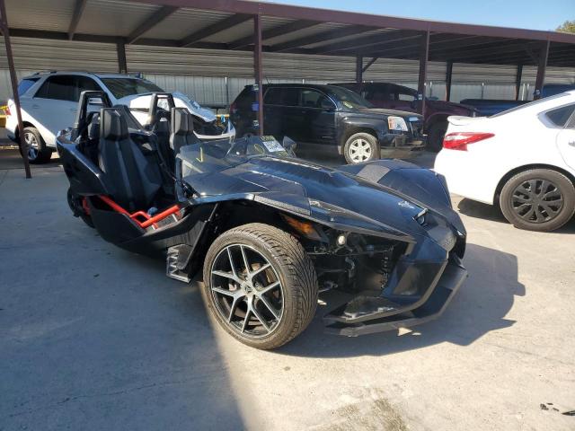 57XAAPFAXG5108365 - 2016 POLARIS SLINGSHOT SL BLACK photo 1