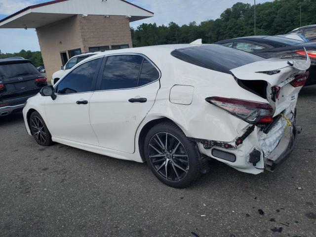 4T1G11BK3NU061466 - 2022 TOYOTA CAMRY SE WHITE photo 2