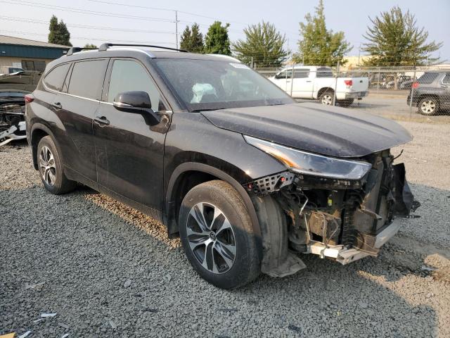 5TDHZRBH4MS113498 - 2021 TOYOTA HIGHLANDER XLE BLACK photo 4