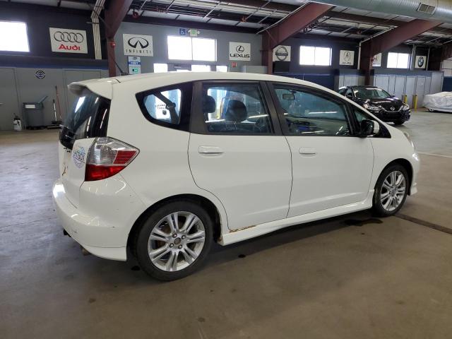 JHMGE8H58DC077703 - 2013 HONDA FIT SPORT WHITE photo 3