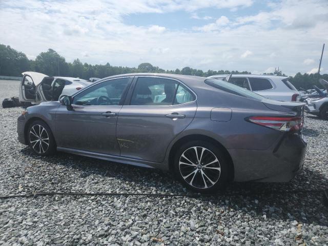 4T1B11HK6JU132767 - 2018 TOYOTA CAMRY L 灰色 照片 2