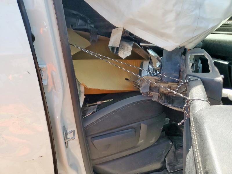 3C6UR5DL6NG201758 - 2022 RAM 2500 BIG HORN/LONE STAR WHITE photo 10