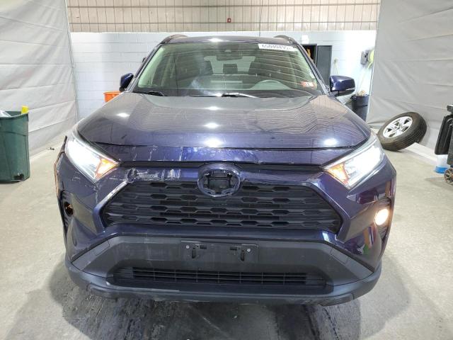 JTMP1RFV5KD026317 - 2019 TOYOTA RAV4 XLE 蓝色 照片 5