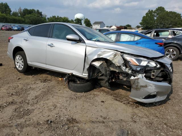 1N4BL4BV7LC240624 - 2020 NISSAN ALTIMA S SILVER photo 4