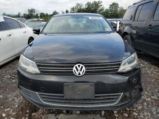 3VWDP7AJ7DM441945 - 2013 VOLKSWAGEN JETTA SE შავი ფოტო 5