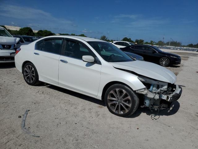 1HGCR2F5XFA163566 - 2015 HONDA ACCORD SPORT WHITE photo 4