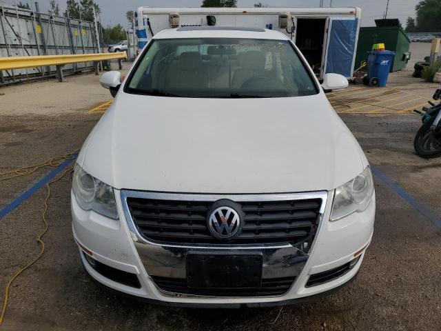 WVWJK7AN4AE069294 - 2010 VOLKSWAGEN PASSAT KOMFORT WHITE photo 5