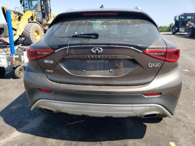 SJKCH5CR3HA019125 - 2017 INFINITI QX30 BASE 棕色 照片 6