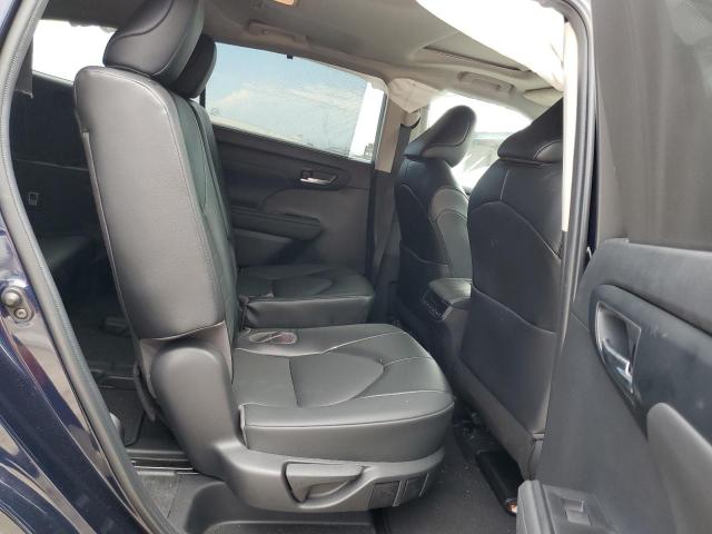 5TDGZRAH2NS102952 - 2022 TOYOTA HIGHLANDER XLE BLUE photo 11