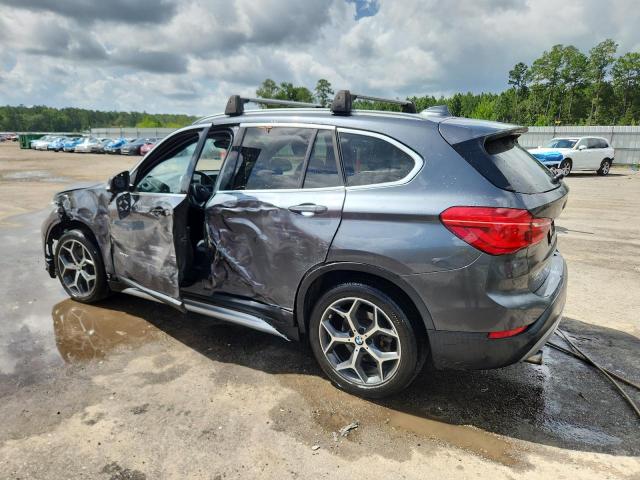 WBXHT3C37H5F84905 - 2017 BMW X1 XDRIVE28I GRAY photo 2