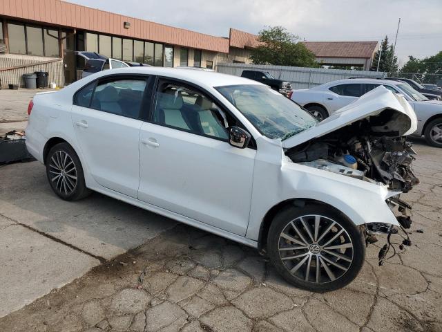 3VWD17AJ9FM425122 - 2015 VOLKSWAGEN JETTA SE WHITE photo 4