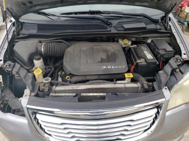 2C4RC1BG4DR605908 - 2013 CHRYSLER TOWN & COU TOURING SILVER photo 12