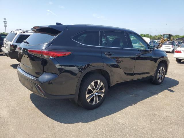 5TDGZRBH7NS175278 - 2022 TOYOTA HIGHLANDER XLE შავი ფოტო 3