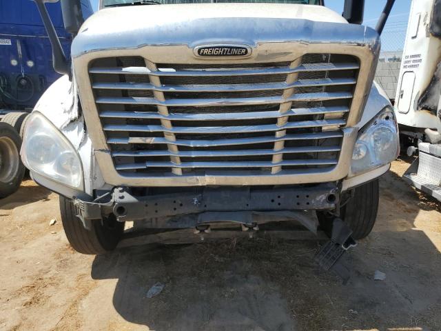 1FUJGLDR9JLJJ7224 - 2018 FREIGHTLINER CASCADIA 1 白色 照片 9