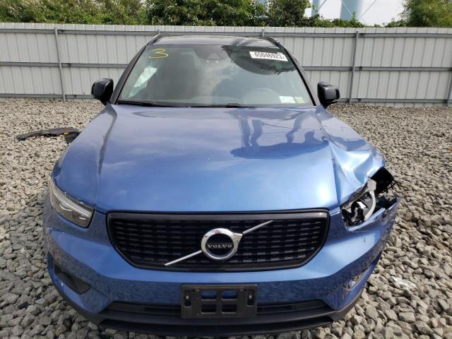 YV4162UM7M2569690 - 2021 VOLVO XC40 T5 R-DESIGN BLUE photo 5